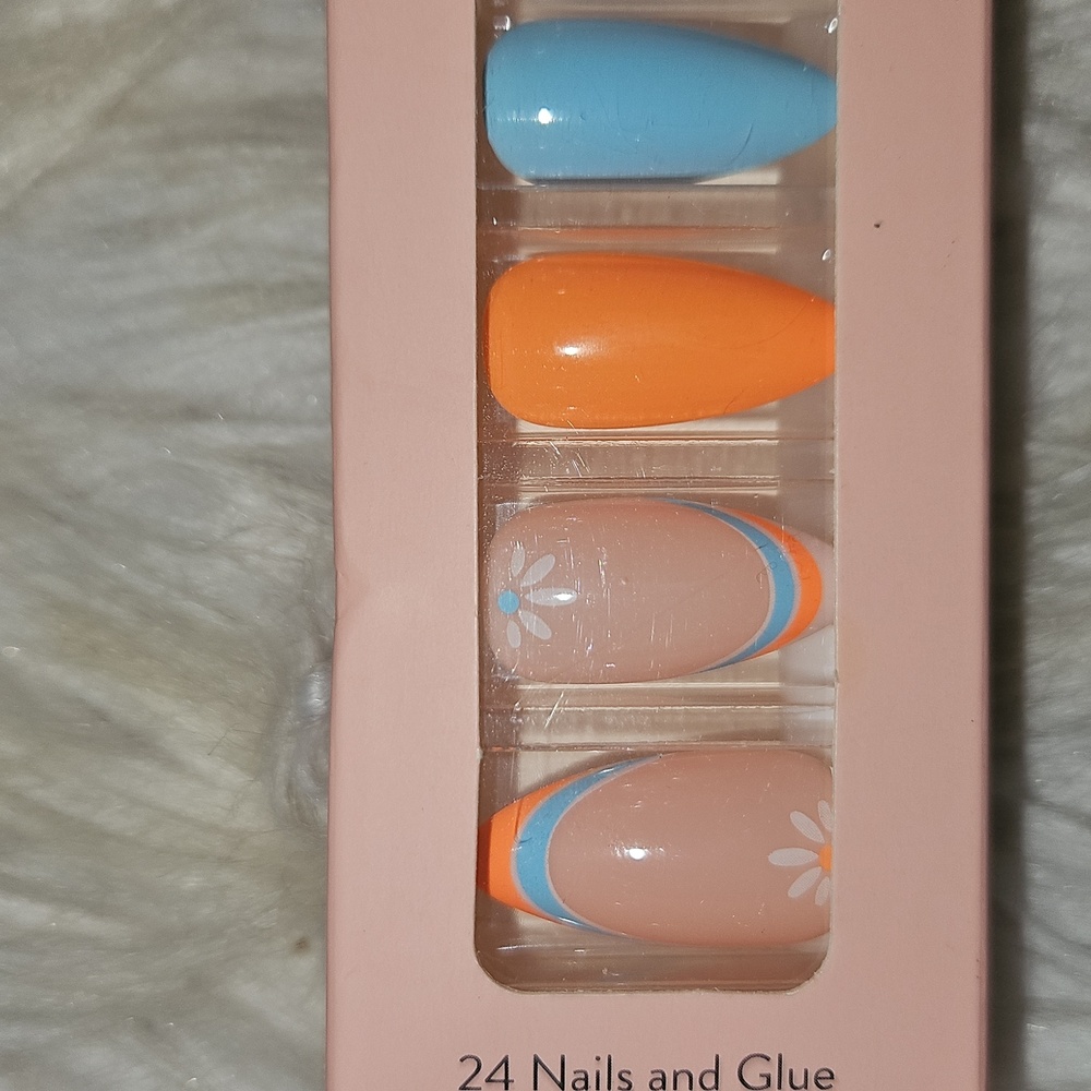 Tip Beauty Press-On Nails | Blue & Orange Floral Set | French Tip | 24 Nails - Picture 2 of 6